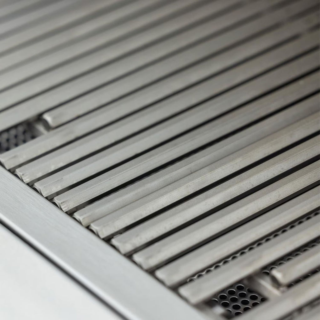 Blaze LTE PRO 32-Inch 4-Burner Built-in Gas Grill w/ Digital Temperature Screen & Rear Infrared Burner